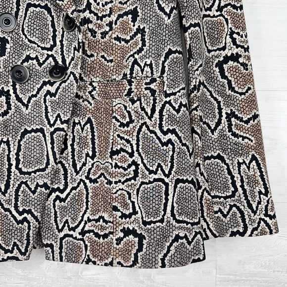 Cabi Python Snake Print Double Breasted Blazer Ponte Knit Size 4 Gray Stretch - Picture 6 of 16